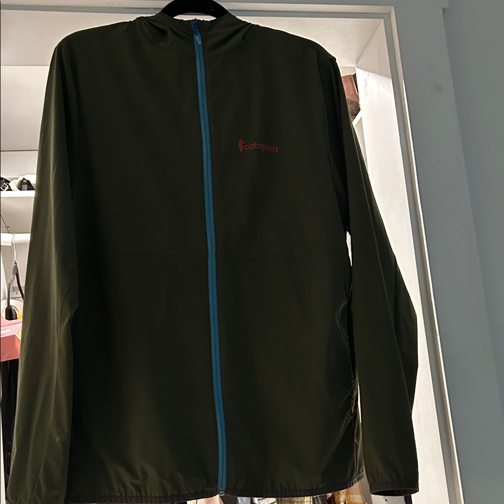 Cotopaxi Men's Olive Windbreaker with Blue Accents
